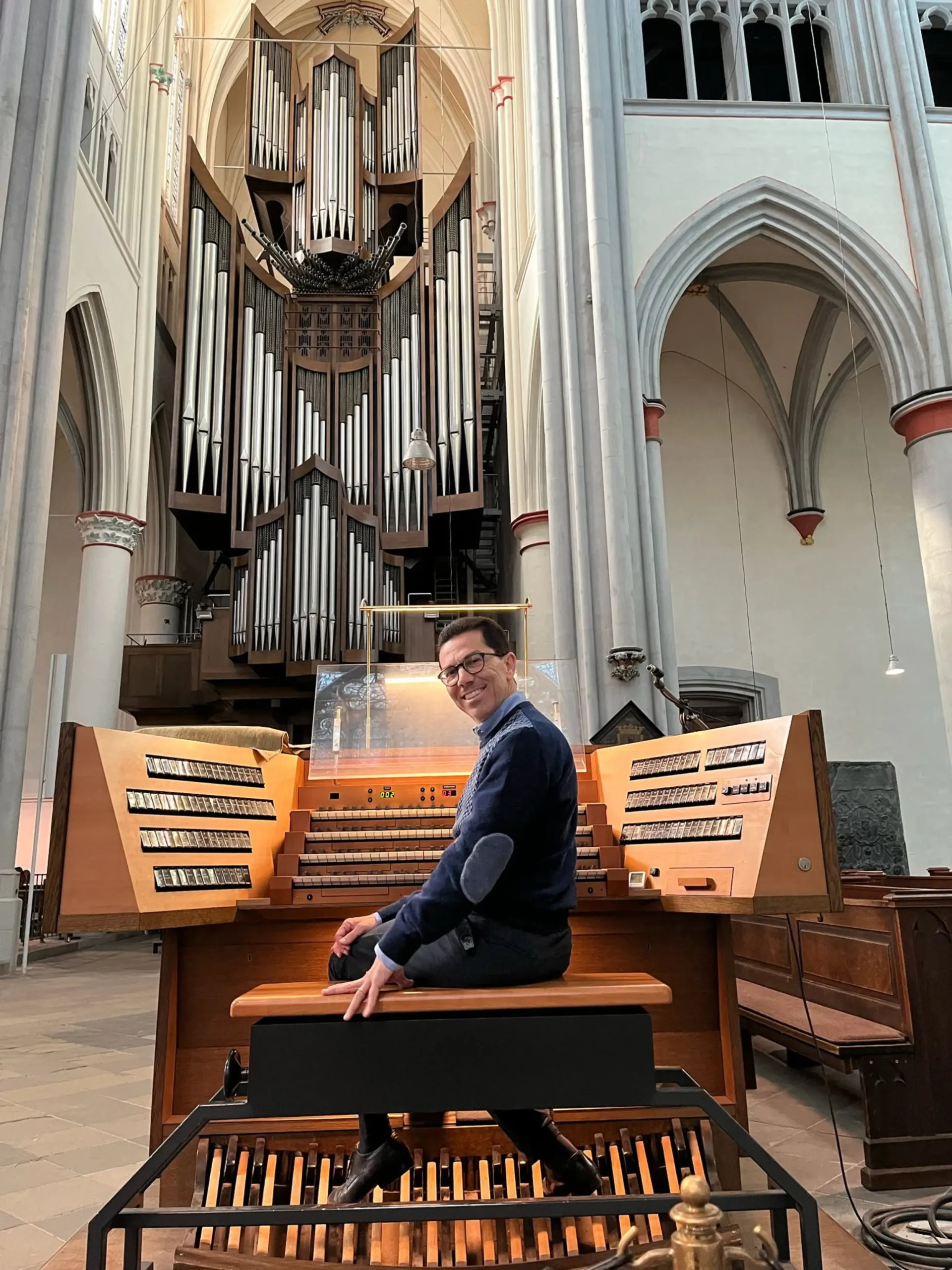 Anteprima di un video con veduta dell'organo durante un concerto di Mario Ciferri